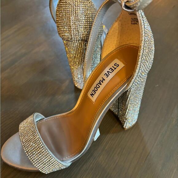Steve Madden women’s TIAA heeled sandal - Picture 1 of 3
